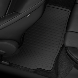 Tepih, gumiran zadaj, črn